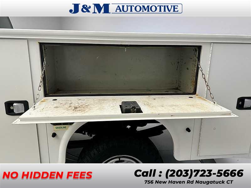2017 Ford Super Duty F-250 Srw XL, available for sale in Naugatuck, Connecticut | J&M Automotive Sls&Svc LLC. Naugatuck, Connecticut 2017 Ford Super Duty F-250 Srw XL, available for sale in Naugatuck, Connecticut | J&M Automotive Sls&Svc LLC. Naugatuck, Connecticut