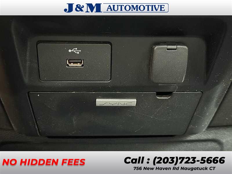 2017 Ford Super Duty F-250 Srw XL, available for sale in Naugatuck, Connecticut | J&M Automotive Sls&Svc LLC. Naugatuck, Connecticut 2017 Ford Super Duty F-250 Srw XL, available for sale in Naugatuck, Connecticut | J&M Automotive Sls&Svc LLC. Naugatuck, Connecticut