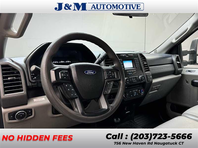 2017 Ford Super Duty F-250 Srw XL, available for sale in Naugatuck, Connecticut | J&M Automotive Sls&Svc LLC. Naugatuck, Connecticut 2017 Ford Super Duty F-250 Srw XL, available for sale in Naugatuck, Connecticut | J&M Automotive Sls&Svc LLC. Naugatuck, Connecticut