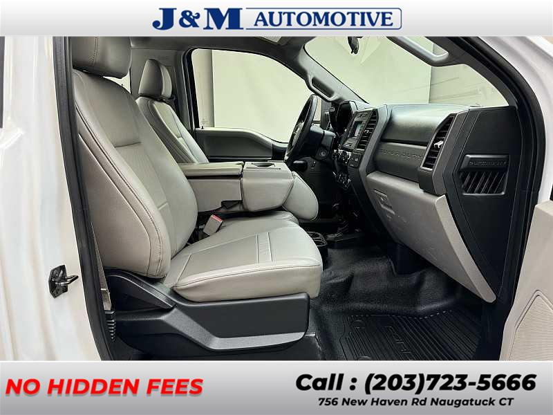 2017 Ford Super Duty F-250 Srw XL, available for sale in Naugatuck, Connecticut | J&M Automotive Sls&Svc LLC. Naugatuck, Connecticut 2017 Ford Super Duty F-250 Srw XL, available for sale in Naugatuck, Connecticut | J&M Automotive Sls&Svc LLC. Naugatuck, Connecticut