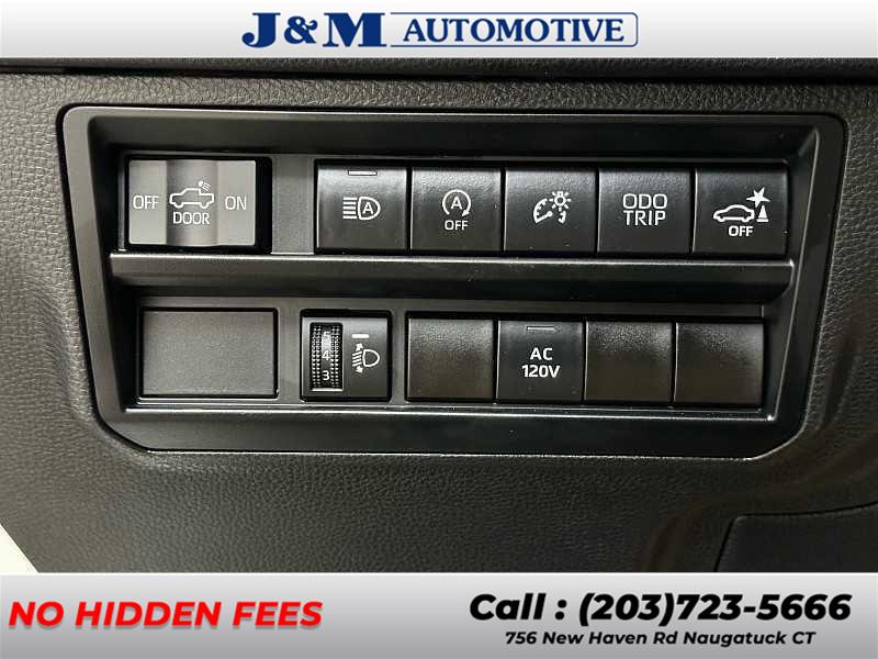 2022 Toyota Tundra SR5, available for sale in Naugatuck, Connecticut | J&M Automotive Sls&Svc LLC. Naugatuck, Connecticut 2022 Toyota Tundra SR5, available for sale in Naugatuck, Connecticut | J&M Automotive Sls&Svc LLC. Naugatuck, Connecticut