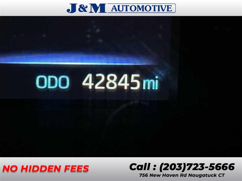 2022 Toyota Tundra SR5, available for sale in Naugatuck, Connecticut | J&M Automotive Sls&Svc LLC. Naugatuck, Connecticut 2022 Toyota Tundra SR5, available for sale in Naugatuck, Connecticut | J&M Automotive Sls&Svc LLC. Naugatuck, Connecticut