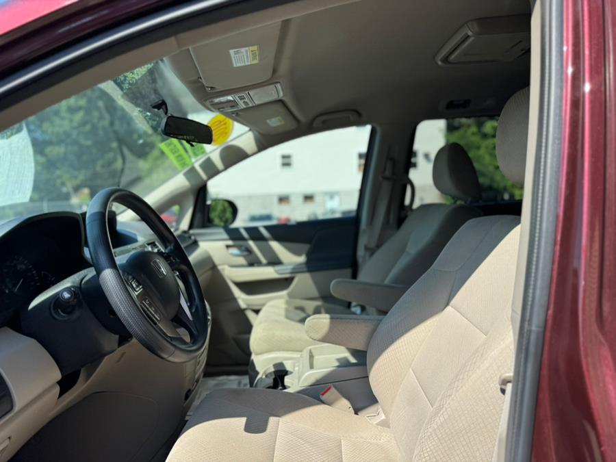 2016 Honda Odyssey 5dr SE, available for sale in Irvington, New Jersey | RT 603 Auto Mall. Irvington, New Jersey 2016 Honda Odyssey 5dr SE, available for sale in Irvington, New Jersey | RT 603 Auto Mall. Irvington, New Jersey