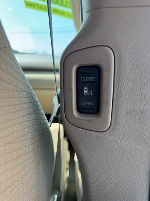 2016 Honda Odyssey 5dr SE, available for sale in Irvington, New Jersey | RT 603 Auto Mall. Irvington, New Jersey 2016 Honda Odyssey 5dr SE, available for sale in Irvington, New Jersey | RT 603 Auto Mall. Irvington, New Jersey