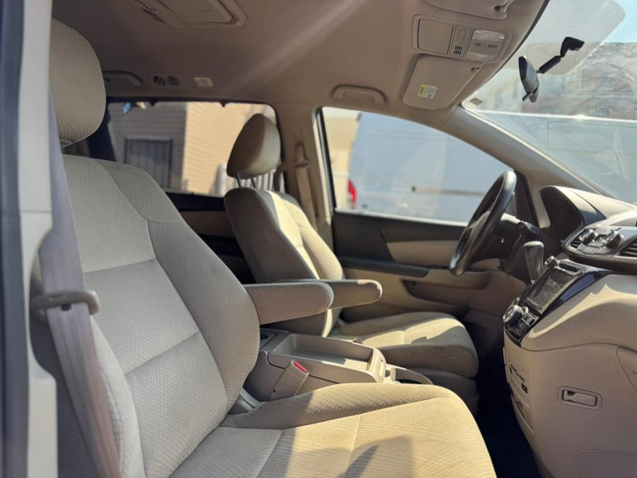 2016 Honda Odyssey 5dr SE, available for sale in Irvington, New Jersey | RT 603 Auto Mall. Irvington, New Jersey 2016 Honda Odyssey 5dr SE, available for sale in Irvington, New Jersey | RT 603 Auto Mall. Irvington, New Jersey