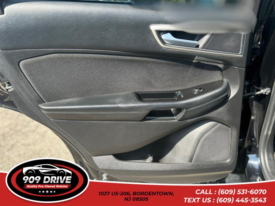 2017 Ford Edge SEL, available for sale in BORDENTOWN, New Jersey | 909 Drive. BORDENTOWN, New Jersey 2017 Ford Edge SEL, available for sale in BORDENTOWN, New Jersey | 909 Drive. BORDENTOWN, New Jersey