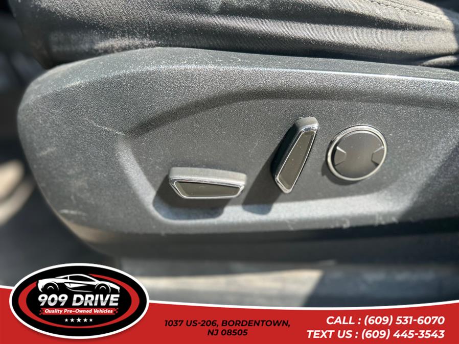 2017 Ford Edge SEL, available for sale in BORDENTOWN, New Jersey | 909 Drive. BORDENTOWN, New Jersey 2017 Ford Edge SEL, available for sale in BORDENTOWN, New Jersey | 909 Drive. BORDENTOWN, New Jersey