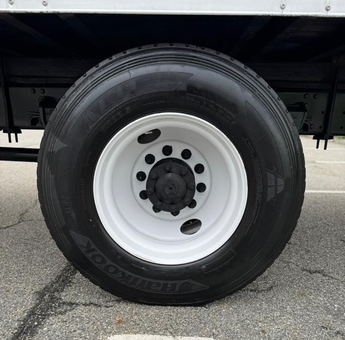 2019 Hino 268A 26 FT MICKEY BOX MAXON LIFTGATE NON CDL, available for sale in Paterson, New Jersey | Speedway Commercial Motors LLC. Paterson, New Jersey 2019 Hino 268A 26 FT MICKEY BOX MAXON LIFTGATE NON CDL, available for sale in Paterson, New Jersey | Speedway Commercial Motors LLC. Paterson, New Jersey