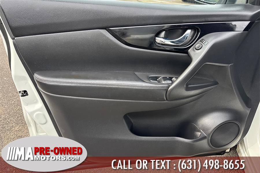 2017 Nissan Rogue Sport AWD SL, available for sale in Huntington Station, New York | M & A Motors. Huntington Station, New York 2017 Nissan Rogue Sport AWD SL, available for sale in Huntington Station, New York | M & A Motors. Huntington Station, New York