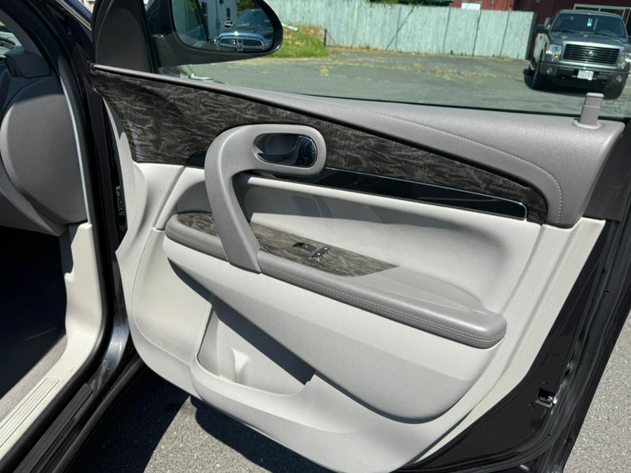 2014 Buick Enclave FWD 4dr Convenience, available for sale in Southwick, Massachusetts | Country Auto Sales. Southwick, Massachusetts 2014 Buick Enclave FWD 4dr Convenience, available for sale in Southwick, Massachusetts | Country Auto Sales. Southwick, Massachusetts