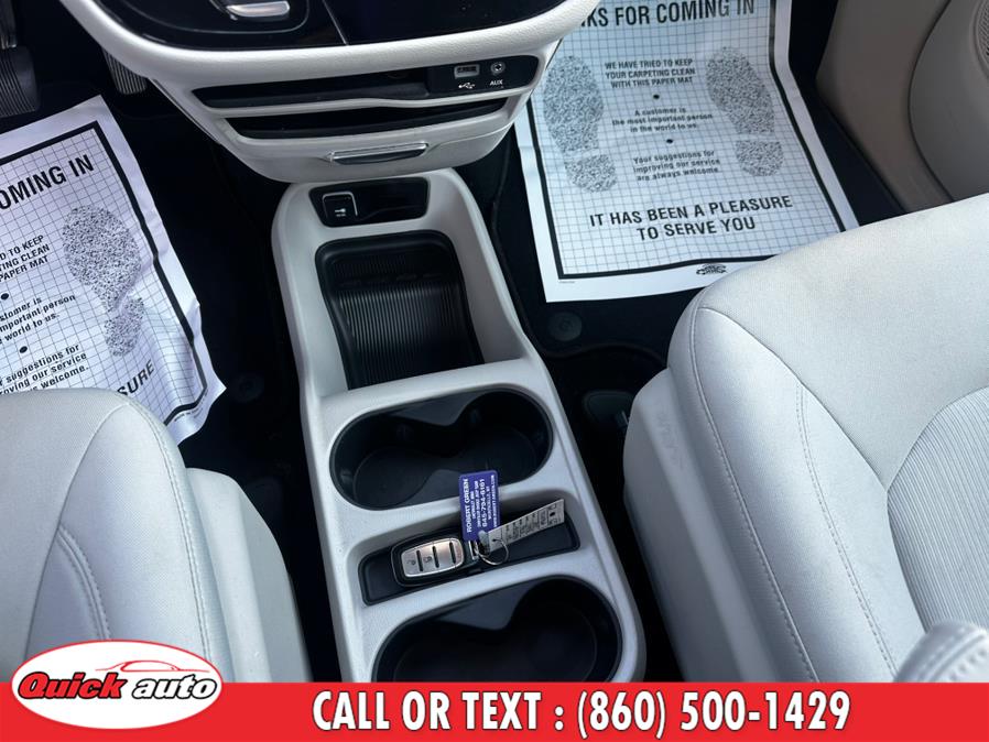 2017 Chrysler Pacifica LX FWD, available for sale in Bristol, Connecticut | Quick Auto LLC. Bristol, Connecticut 2017 Chrysler Pacifica LX FWD, available for sale in Bristol, Connecticut | Quick Auto LLC. Bristol, Connecticut