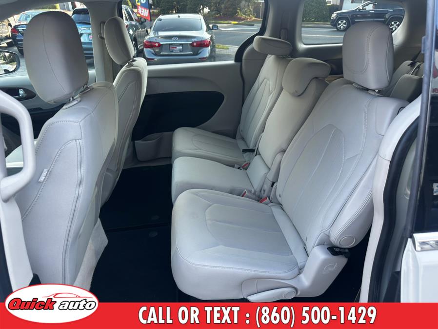 2017 Chrysler Pacifica LX FWD, available for sale in Bristol, Connecticut | Quick Auto LLC. Bristol, Connecticut 2017 Chrysler Pacifica LX FWD, available for sale in Bristol, Connecticut | Quick Auto LLC. Bristol, Connecticut