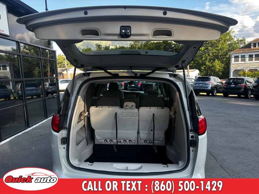 2017 Chrysler Pacifica LX FWD, available for sale in Bristol, Connecticut | Quick Auto LLC. Bristol, Connecticut 2017 Chrysler Pacifica LX FWD, available for sale in Bristol, Connecticut | Quick Auto LLC. Bristol, Connecticut
