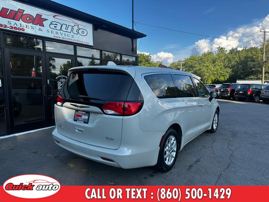 2017 Chrysler Pacifica LX FWD, available for sale in Bristol, Connecticut | Quick Auto LLC. Bristol, Connecticut 2017 Chrysler Pacifica LX FWD, available for sale in Bristol, Connecticut | Quick Auto LLC. Bristol, Connecticut