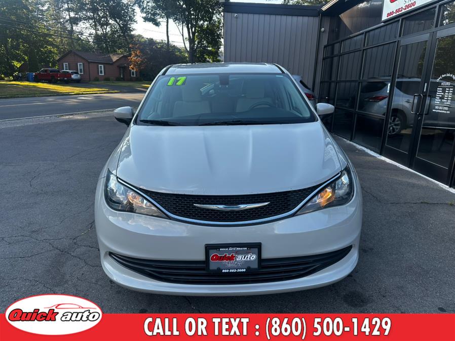 2017 Chrysler Pacifica LX FWD, available for sale in Bristol, Connecticut | Quick Auto LLC. Bristol, Connecticut 2017 Chrysler Pacifica LX FWD, available for sale in Bristol, Connecticut | Quick Auto LLC. Bristol, Connecticut