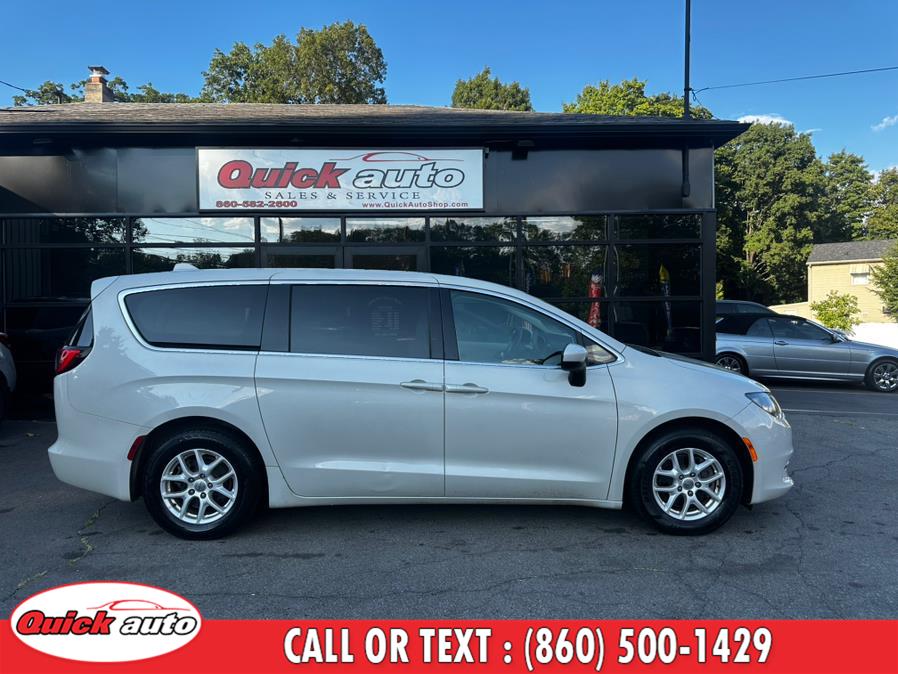2017 Chrysler Pacifica LX FWD, available for sale in Bristol, Connecticut | Quick Auto LLC. Bristol, Connecticut 2017 Chrysler Pacifica LX FWD, available for sale in Bristol, Connecticut | Quick Auto LLC. Bristol, Connecticut