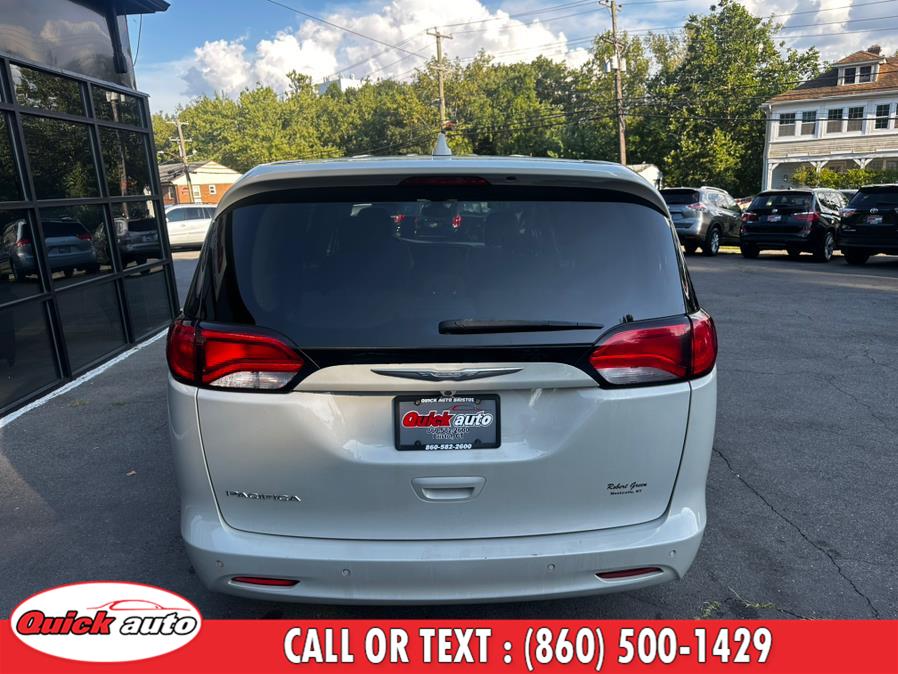 2017 Chrysler Pacifica LX FWD, available for sale in Bristol, Connecticut | Quick Auto LLC. Bristol, Connecticut 2017 Chrysler Pacifica LX FWD, available for sale in Bristol, Connecticut | Quick Auto LLC. Bristol, Connecticut