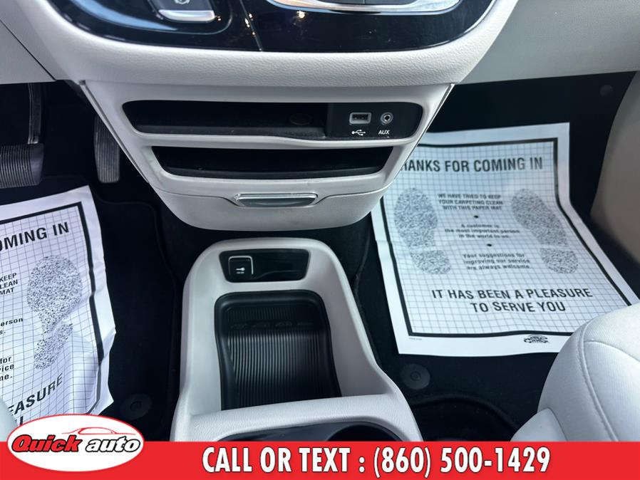 2017 Chrysler Pacifica LX FWD, available for sale in Bristol, Connecticut | Quick Auto LLC. Bristol, Connecticut 2017 Chrysler Pacifica LX FWD, available for sale in Bristol, Connecticut | Quick Auto LLC. Bristol, Connecticut