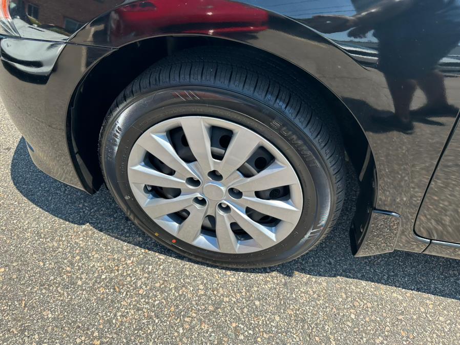 2013 Nissan Sentra 4dr Sdn I4 CVT SR, available for sale in South Windsor, Connecticut | Mike And Tony Auto Sales, Inc. South Windsor, Connecticut 2013 Nissan Sentra 4dr Sdn I4 CVT SR, available for sale in South Windsor, Connecticut | Mike And Tony Auto Sales, Inc. South Windsor, Connecticut