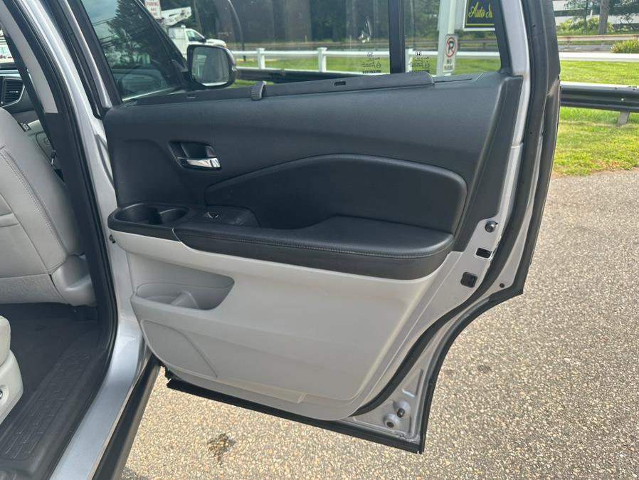 2021 Honda Pilot Special Edition AWD, available for sale in South Windsor, Connecticut | Mike And Tony Auto Sales, Inc. South Windsor, Connecticut 2021 Honda Pilot Special Edition AWD, available for sale in South Windsor, Connecticut | Mike And Tony Auto Sales, Inc. South Windsor, Connecticut