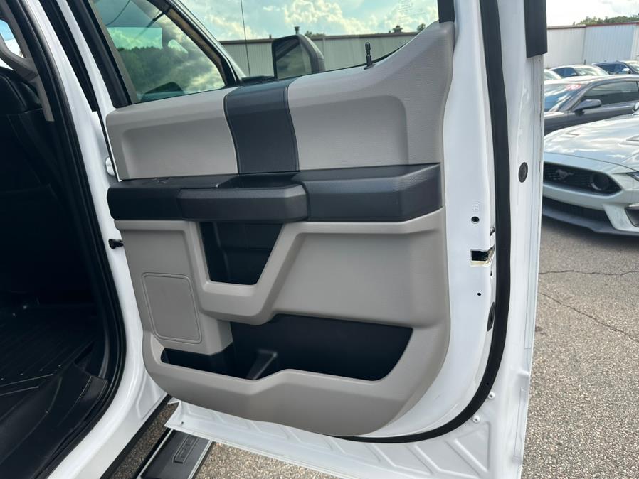 2019 Ford Super Duty F-350 SRW XL 4WD Crew Cab 8'' Box, available for sale in South Windsor, Connecticut | Mike And Tony Auto Sales, Inc. South Windsor, Connecticut 2019 Ford Super Duty F-350 SRW XL 4WD Crew Cab 8'' Box, available for sale in South Windsor, Connecticut | Mike And Tony Auto Sales, Inc. South Windsor, Connecticut