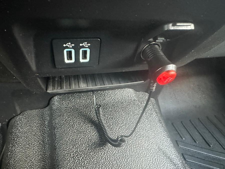 2019 Ford Super Duty F-350 SRW XL 4WD Crew Cab 8'' Box, available for sale in South Windsor, Connecticut | Mike And Tony Auto Sales, Inc. South Windsor, Connecticut 2019 Ford Super Duty F-350 SRW XL 4WD Crew Cab 8'' Box, available for sale in South Windsor, Connecticut | Mike And Tony Auto Sales, Inc. South Windsor, Connecticut