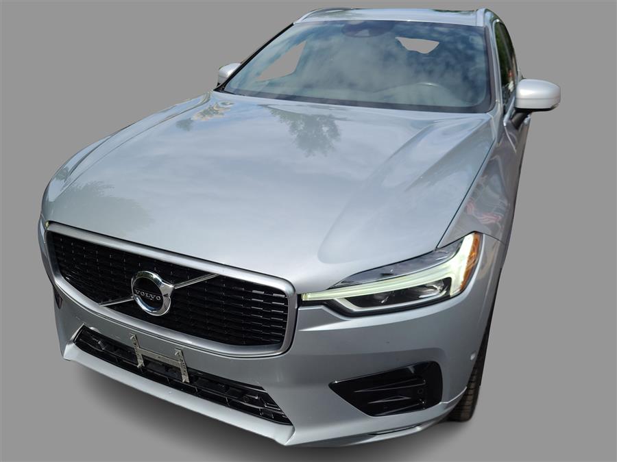 2018 Volvo XC60 T5 R-Design photo 10
