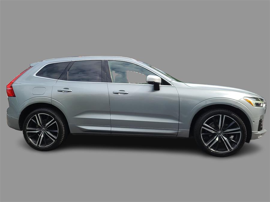 2018 Volvo XC60 T5 R-Design photo 20