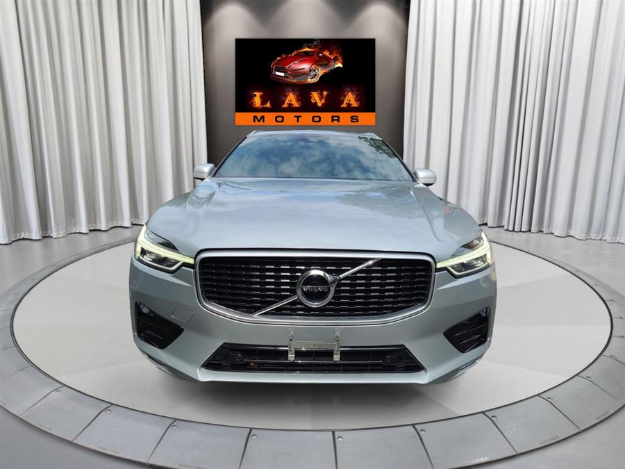 2018 Volvo XC60 T5 R-Design photo 2