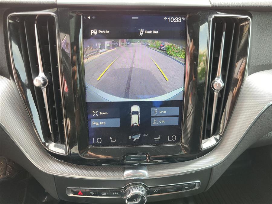 2018 Volvo XC60 T5 R-Design photo 35