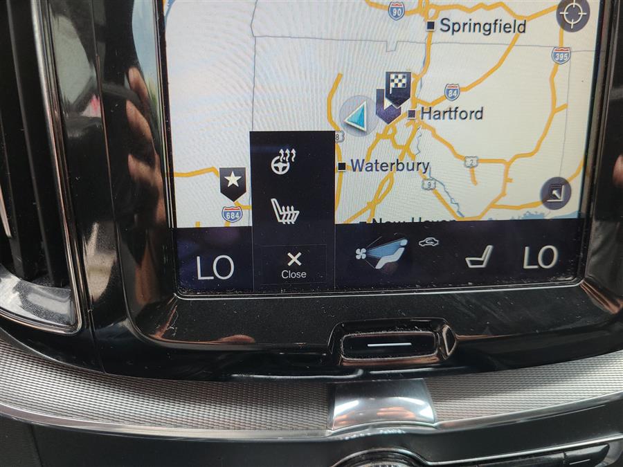 2018 Volvo XC60 T5 R-Design photo 36