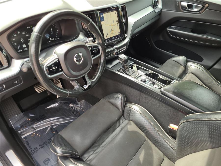 2018 Volvo XC60 T5 R-Design photo 39