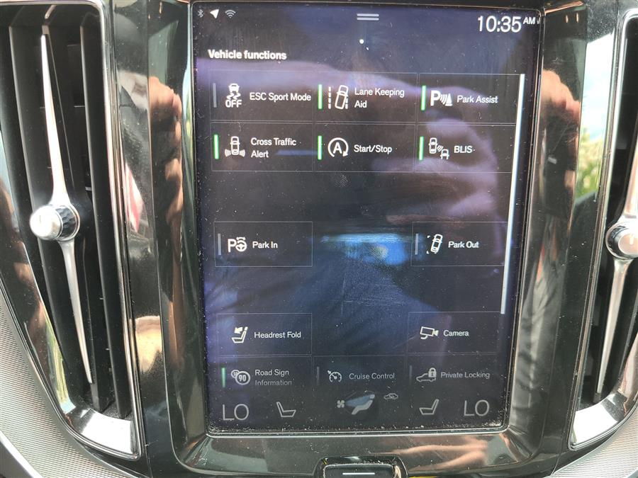 2018 Volvo XC60 T5 R-Design photo 44