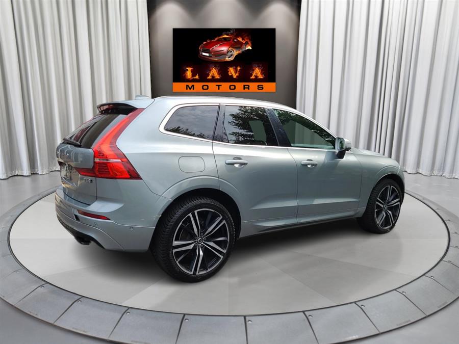 2018 Volvo XC60 T5 R-Design photo 6