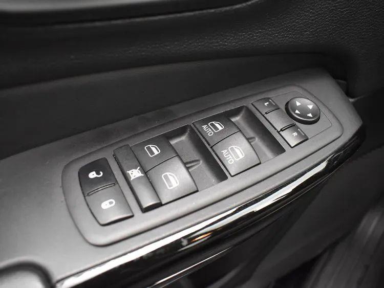 2023 Jeep Cherokee Altitude Lux Sport Utility 4D, available for sale in Irvington, New Jersey | NJ Used Cars Center. Irvington, New Jersey 2023 Jeep Cherokee Altitude Lux Sport Utility 4D, available for sale in Irvington, New Jersey | NJ Used Cars Center. Irvington, New Jersey