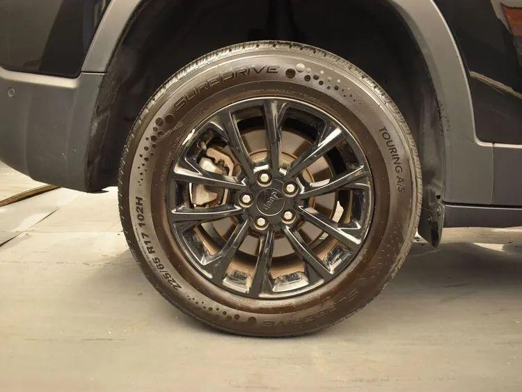 2023 Jeep Cherokee Altitude Lux Sport Utility 4D, available for sale in Irvington, New Jersey | NJ Used Cars Center. Irvington, New Jersey 2023 Jeep Cherokee Altitude Lux Sport Utility 4D, available for sale in Irvington, New Jersey | NJ Used Cars Center. Irvington, New Jersey