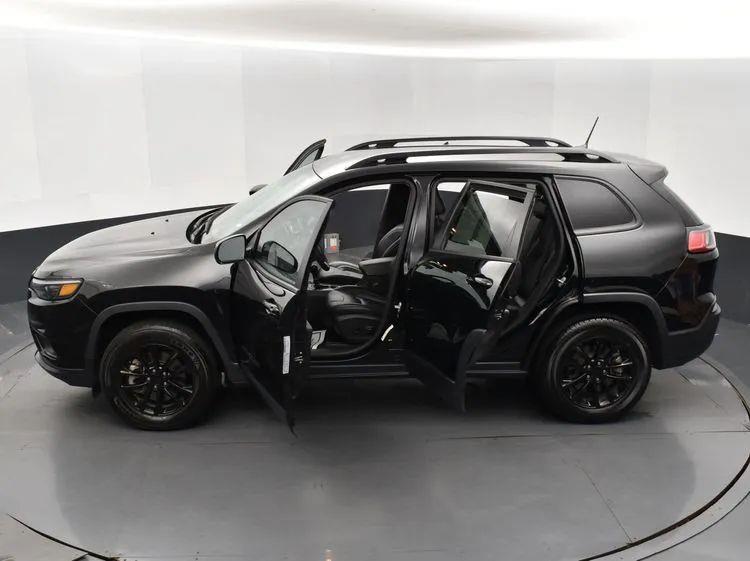2023 Jeep Cherokee Altitude Lux Sport Utility 4D, available for sale in Irvington, New Jersey | NJ Used Cars Center. Irvington, New Jersey 2023 Jeep Cherokee Altitude Lux Sport Utility 4D, available for sale in Irvington, New Jersey | NJ Used Cars Center. Irvington, New Jersey