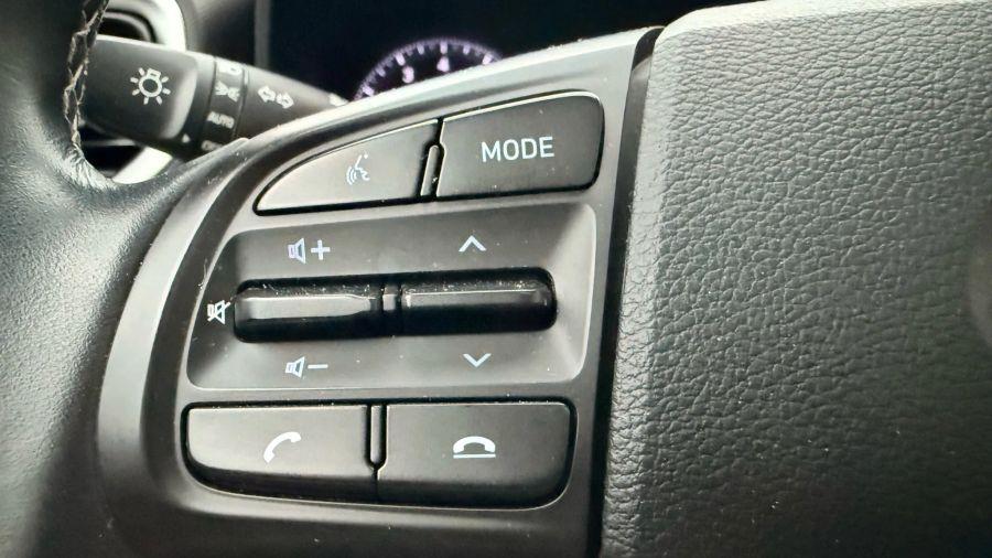 2022 Hyundai Venue SEL Sport Utility 4D, available for sale in Linden, New Jersey | Route 27 Auto Mall. Linden, New Jersey 2022 Hyundai Venue SEL Sport Utility 4D, available for sale in Linden, New Jersey | Route 27 Auto Mall. Linden, New Jersey