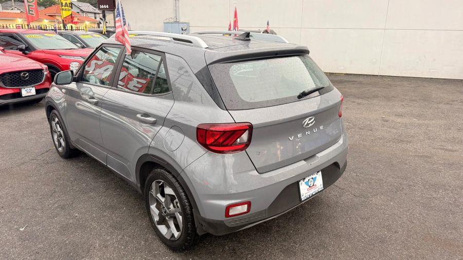 2022 Hyundai Venue SEL Sport Utility 4D, available for sale in Linden, New Jersey | Route 27 Auto Mall. Linden, New Jersey 2022 Hyundai Venue SEL Sport Utility 4D, available for sale in Linden, New Jersey | Route 27 Auto Mall. Linden, New Jersey