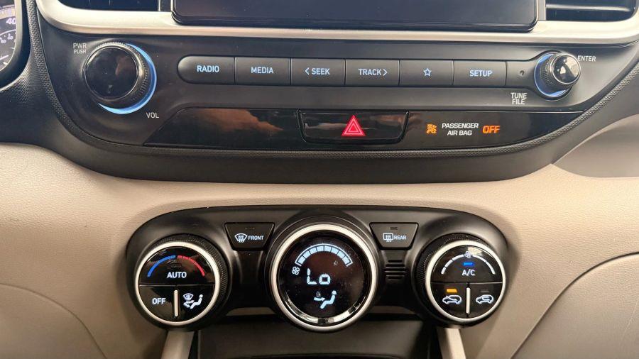 2020 Hyundai Venue SEL Sport Utility 4D, available for sale in Linden, New Jersey | Route 27 Auto Mall. Linden, New Jersey 2020 Hyundai Venue SEL Sport Utility 4D, available for sale in Linden, New Jersey | Route 27 Auto Mall. Linden, New Jersey