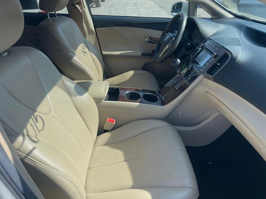 2015 Toyota Venza 4dr Wgn I4 FWD LE (Natl), available for sale in Hawaiian Gardens, California | Luxe Motors. Hawaiian Gardens, California 2015 Toyota Venza 4dr Wgn I4 FWD LE (Natl), available for sale in Hawaiian Gardens, California | Luxe Motors. Hawaiian Gardens, California