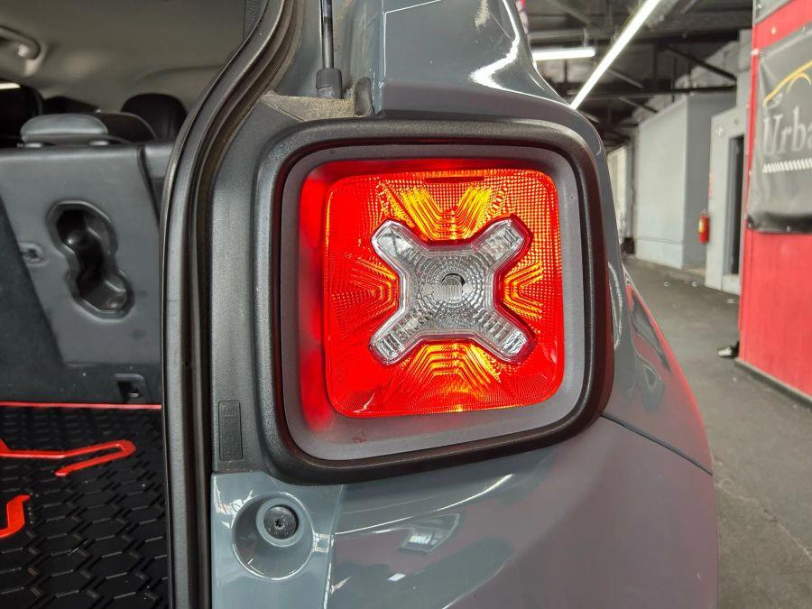 2017 Jeep Renegade Trailhawk Sport Utility 4D, available for sale in Garfield, New Jersey | Urban Motors Collection. Garfield, New Jersey 2017 Jeep Renegade Trailhawk Sport Utility 4D, available for sale in Garfield, New Jersey | Urban Motors Collection. Garfield, New Jersey