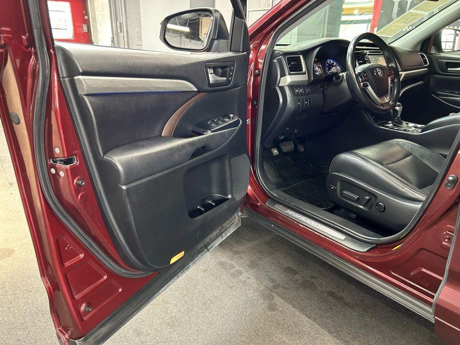 2017 Toyota Highlander Limited Sport Utility 4D, available for sale in Garfield, New Jersey | Urban Motors Collection. Garfield, New Jersey 2017 Toyota Highlander Limited Sport Utility 4D, available for sale in Garfield, New Jersey | Urban Motors Collection. Garfield, New Jersey