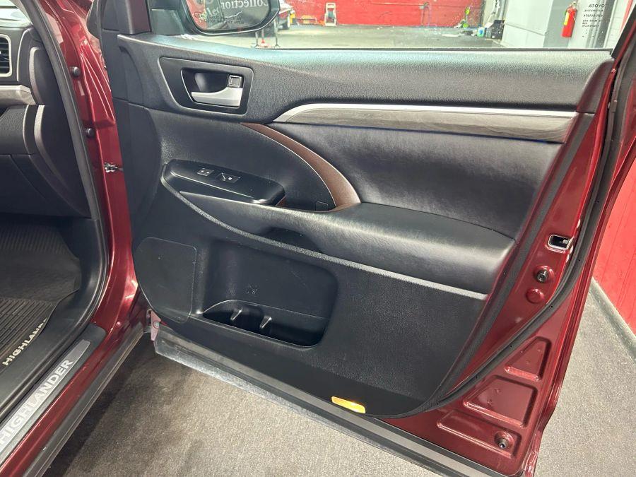 2017 Toyota Highlander Limited Sport Utility 4D, available for sale in Garfield, New Jersey | Urban Motors Collection. Garfield, New Jersey 2017 Toyota Highlander Limited Sport Utility 4D, available for sale in Garfield, New Jersey | Urban Motors Collection. Garfield, New Jersey
