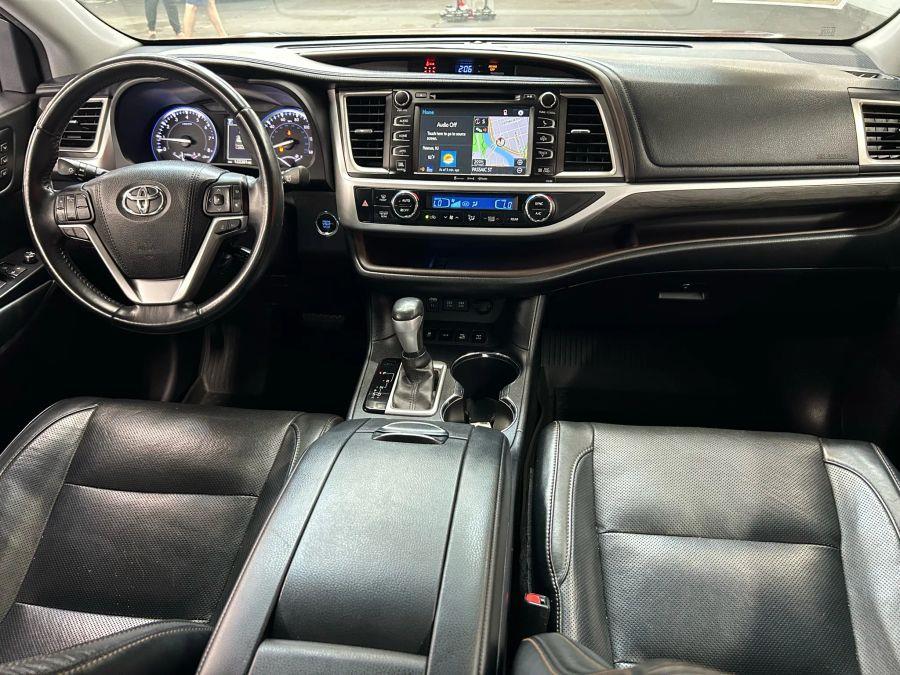 2017 Toyota Highlander Limited Sport Utility 4D, available for sale in Garfield, New Jersey | Urban Motors Collection. Garfield, New Jersey 2017 Toyota Highlander Limited Sport Utility 4D, available for sale in Garfield, New Jersey | Urban Motors Collection. Garfield, New Jersey