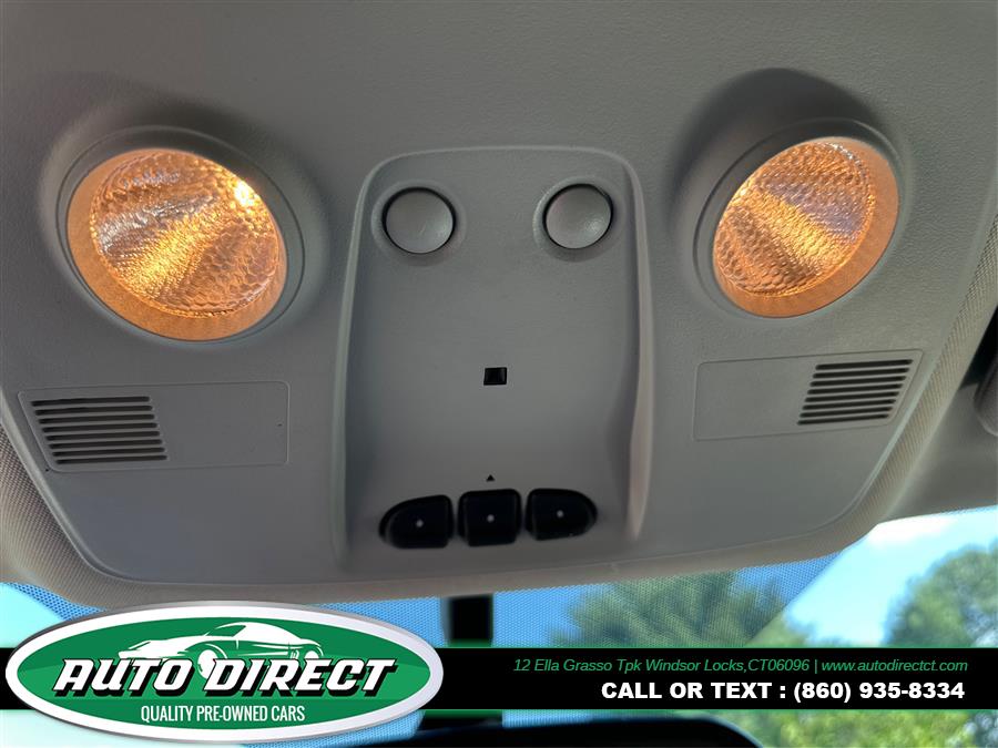 2016 Chevrolet Traverse AWD 4dr LT w/1LT, available for sale in Windsor Locks, Connecticut | Auto Direct LLC. Windsor Locks, Connecticut 2016 Chevrolet Traverse AWD 4dr LT w/1LT, available for sale in Windsor Locks, Connecticut | Auto Direct LLC. Windsor Locks, Connecticut