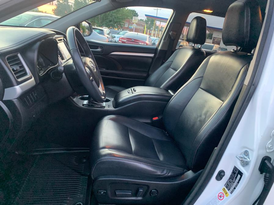 2016 Toyota Highlander AWD 4dr V6 XLE (Natl), available for sale in Manchester, Connecticut | Zee Auto Sports. Manchester, Connecticut 2016 Toyota Highlander AWD 4dr V6 XLE (Natl), available for sale in Manchester, Connecticut | Zee Auto Sports. Manchester, Connecticut