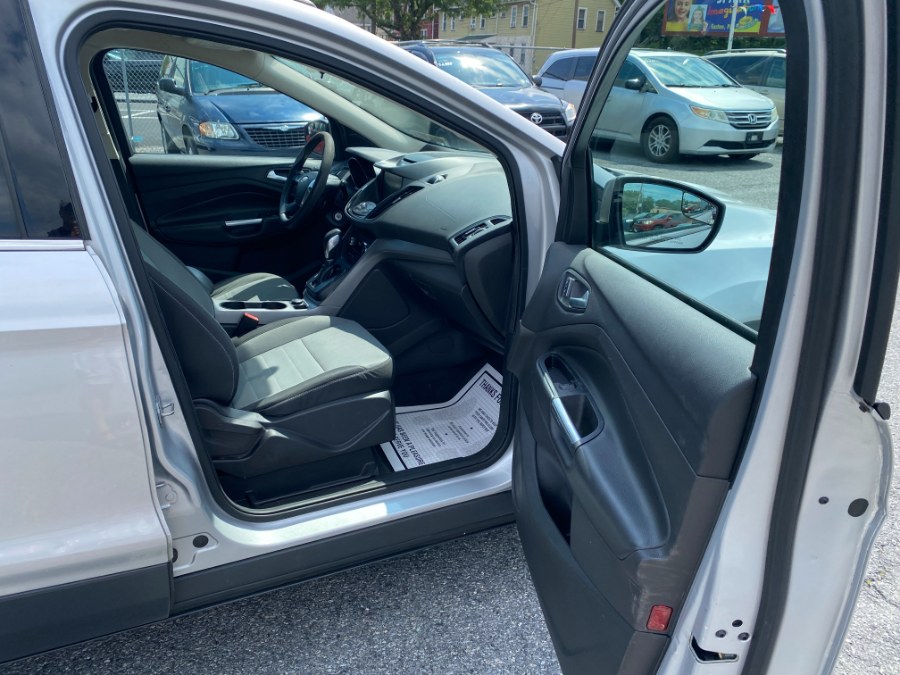 2014 Ford Escape FWD 4dr SE, available for sale in Bethlehem, Pennsylvania | Best Auto Deals LLC. Bethlehem, Pennsylvania 2014 Ford Escape FWD 4dr SE, available for sale in Bethlehem, Pennsylvania | Best Auto Deals LLC. Bethlehem, Pennsylvania