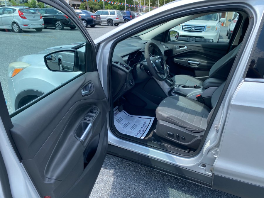 2014 Ford Escape FWD 4dr SE, available for sale in Bethlehem, Pennsylvania | Best Auto Deals LLC. Bethlehem, Pennsylvania 2014 Ford Escape FWD 4dr SE, available for sale in Bethlehem, Pennsylvania | Best Auto Deals LLC. Bethlehem, Pennsylvania