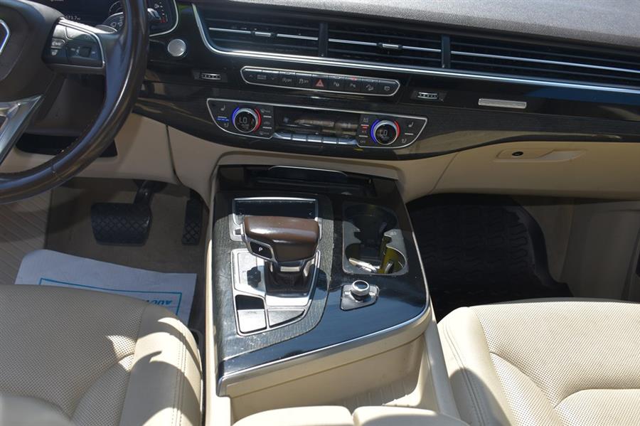 2019 Audi Q7 PRESTIGE, available for sale in Patchogue, New York | 112 Auto Plaza. Patchogue, New York 2019 Audi Q7 PRESTIGE, available for sale in Patchogue, New York | 112 Auto Plaza. Patchogue, New York